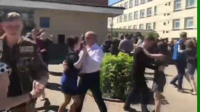 УО ГГКТТиД. Вальс Победы смотреть онлайн