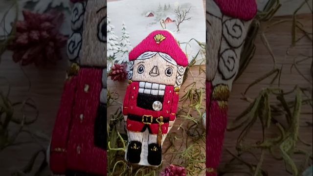 Елочная игрушка "Щелкунчик" смотреть онлайн