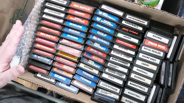 Mail Day - Mattel Electronics, C64, Intellivision & HUGE Mastertronics Book смотреть онлайн