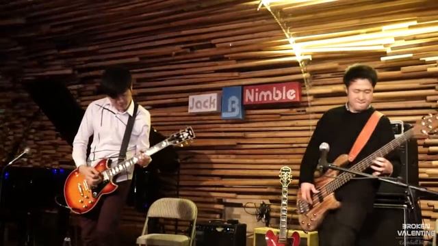 브로큰 발렌타인 - 내 낡은 서랍속의 바다(후반부) @ 2017.1.13 잭비님블(Project.Nabla 발매기념 Triptych Live part.1) смотреть онлайн