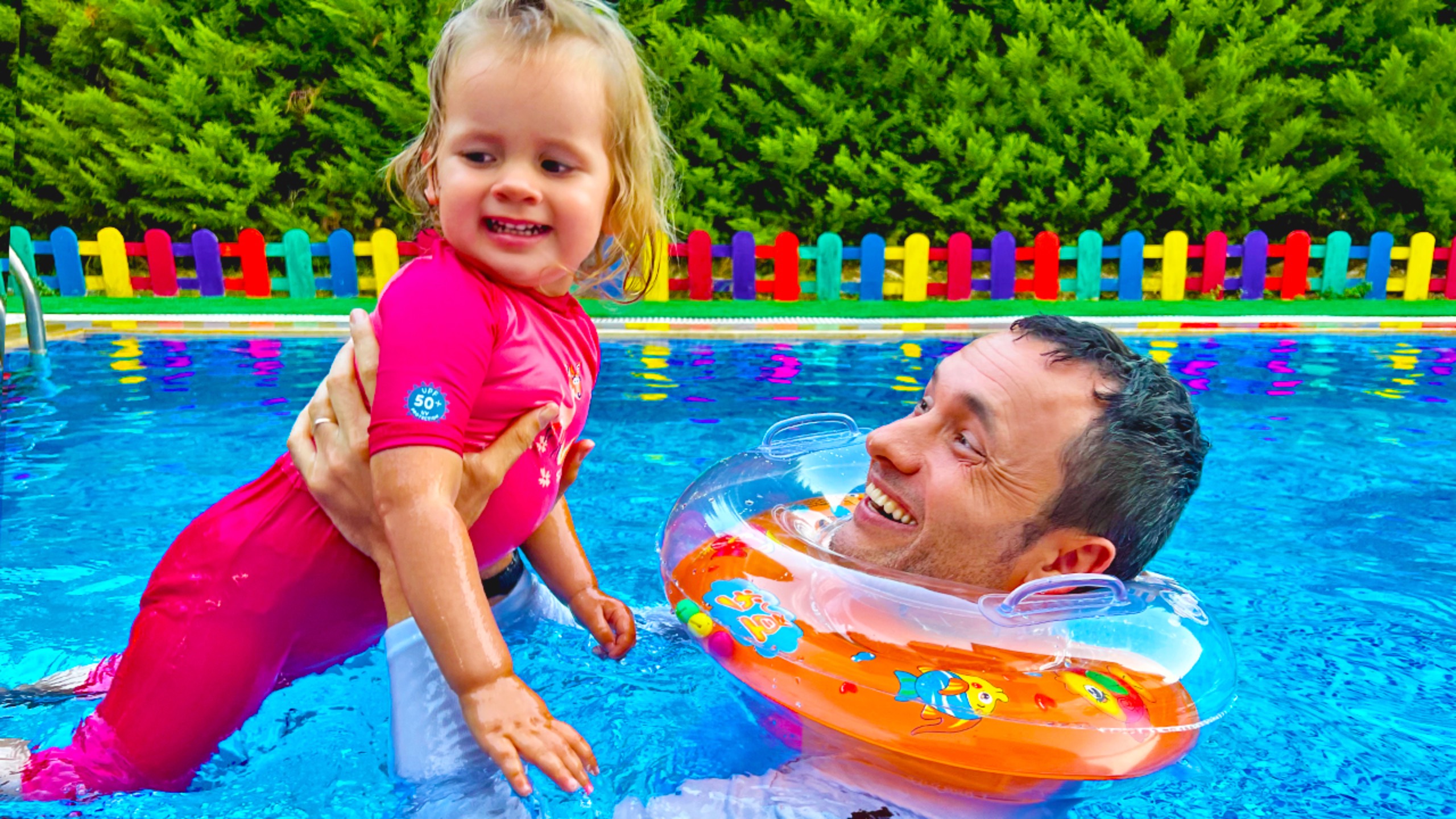 Майя показывает правила безопасности в бассейне смотреть онлайн