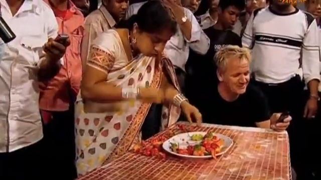 Натирание глаз Чили. смотреть онлайн