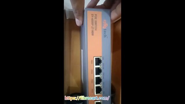 Unboxing of Syrotech 4 Port Giga POE Switch (https://fibrecart.com/) смотреть онлайн