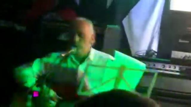 С праздником, мужики! С Днем защитника Отечества! Видит бог. Дмитрий. Хромов. концертная запись смотреть онлайн