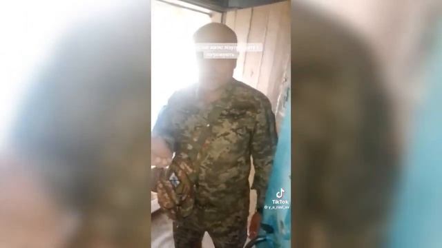 ТЦК врываются в частный дом и угрожают сломать ноги смотреть онлайн