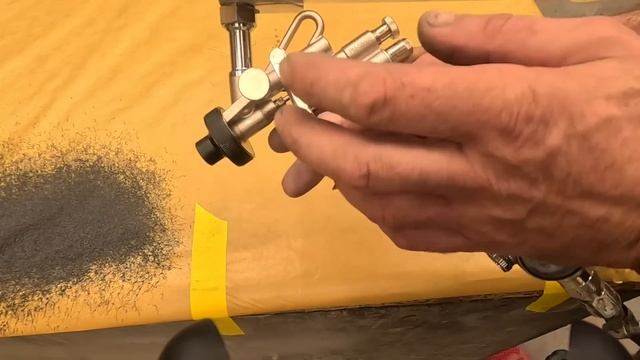 Обзор пистолета для распыляемого герметика GS3  от Русского мастера.