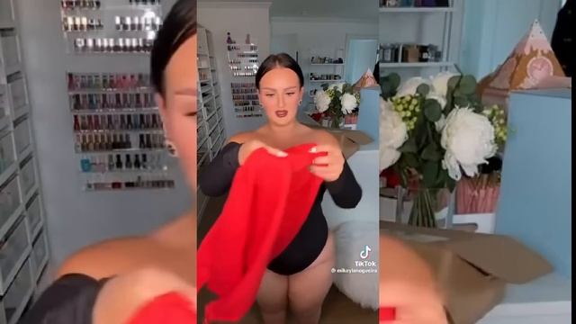 Selena Gomez DRAGS Mikayla Nogueira again смотреть онлайн