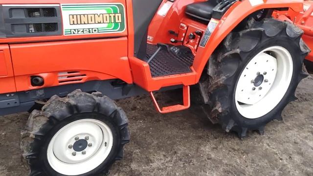 Японский минитрактор HINOMOTO NZ210 смотреть онлайн