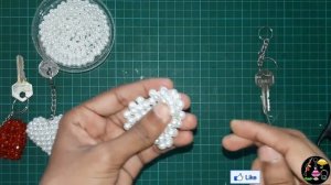 Брелок из бусин СЕРДЦЕ