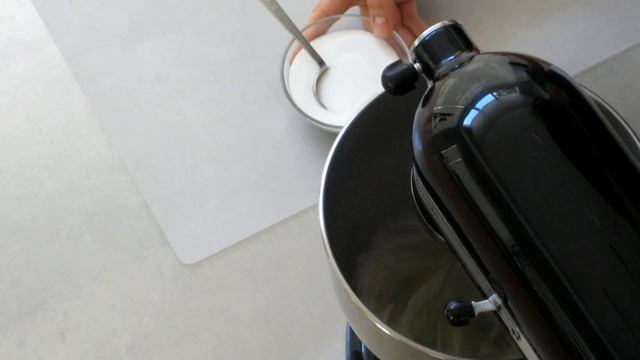 How to beat egg whites смотреть онлайн