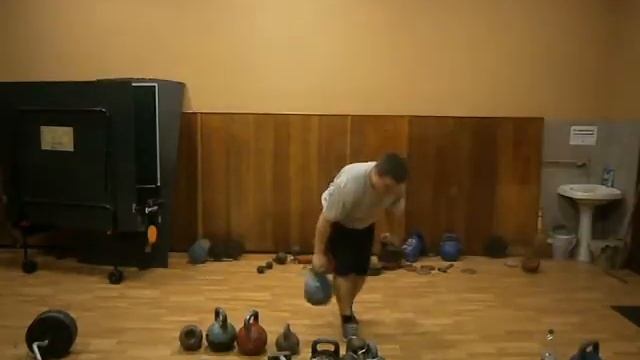 Жим Кролевского 44 кг на обе руки ( гири 24+20) смотреть онлайн