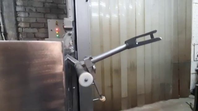 Автоматический волчок мясорубка Seydelmann AE130 B с подъемником