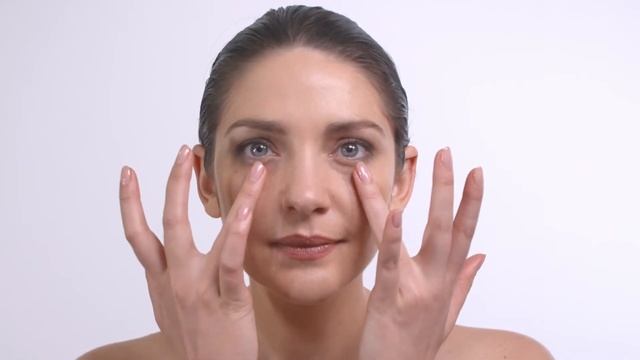 Eau Thermale Avène - Como aplicar o Cuidado Suavizante de Olhos смотреть онлайн