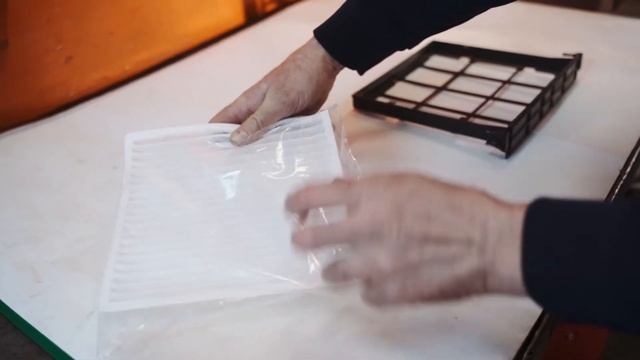 Jak wymienić filtr kabinowy w Toyocie Yaris? 💨🛠 смотреть онлайн