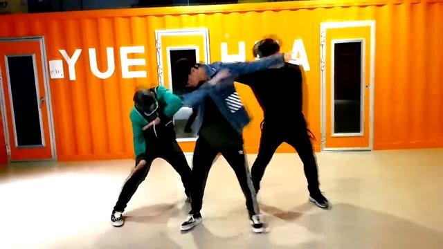 Ван Ибо Танцы