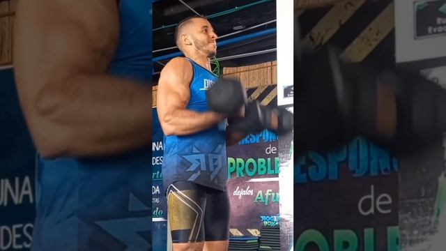 El MEJOR ejercicio para BRAZOS curl de biceps 💪💥 #fatburn #gym #hiittraining смотреть онлайн