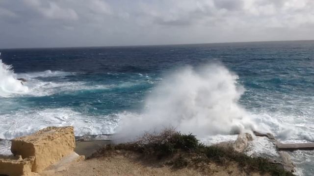 Delimara future gas bomb location4, west wind force 5 (bft scale). смотреть онлайн