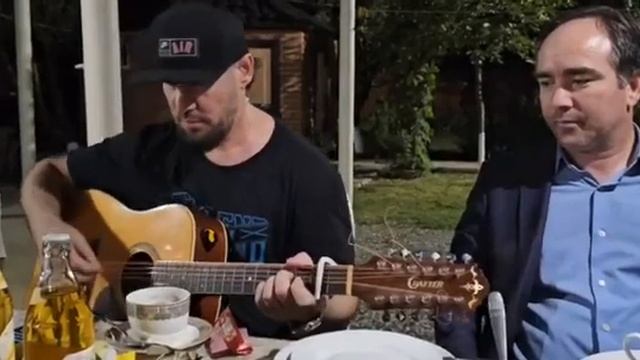 Рамзан Ахмадов 👍👍👍в кругу своих дорогих гостей смотреть онлайн