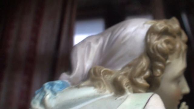 Моя смешная коллекция фарфора 211 Vion et Baury одна фигура из пары 19 век Франция смотреть онлайн