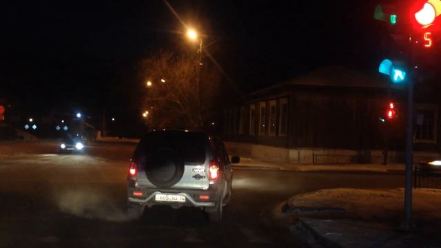 605CNA14. 05.01.2016. Ленина-Естая. Проезд стоп линии на красный светофор смотреть онлайн