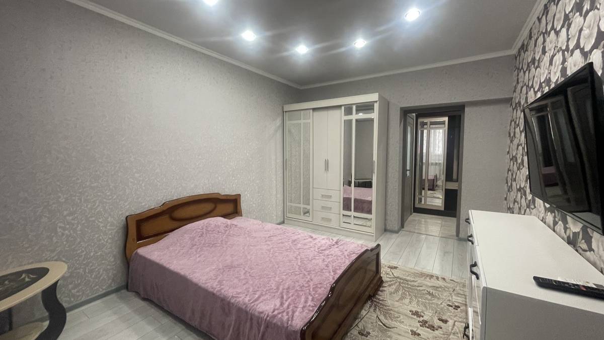 Сдаем 1-комнатную квартиру с индивидуальным отоплением. Славянск-на-Кубани, 89184882246