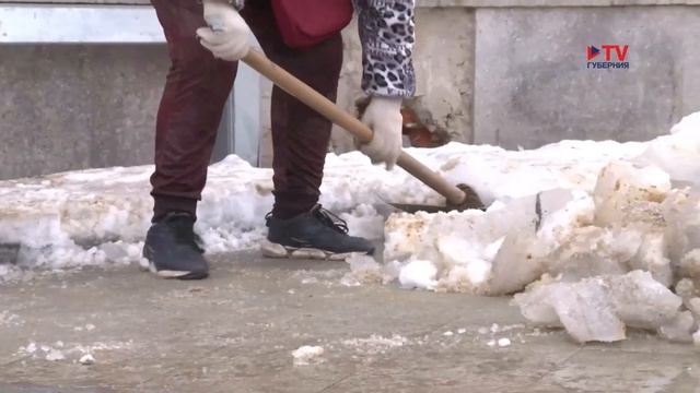 В Воронеже началась уборка улиц от накопившегося за зиму песка смотреть онлайн