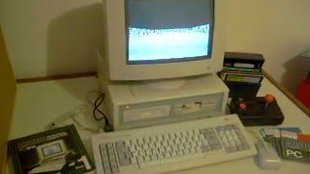 AMSTRAD PC 1512 WOLFENSTEIN 3D DEMO by Frenkel Smeijers смотреть онлайн