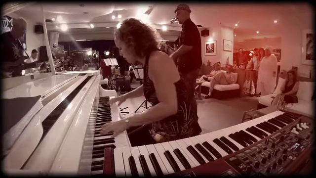 DONA FLOR LA NOTE BLEUE (MONACO) 2015 смотреть онлайн