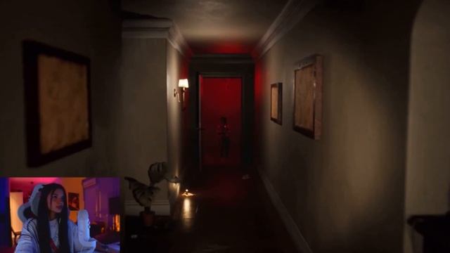 амина пугается в хорроре на протяжении минуты смотреть онлайн