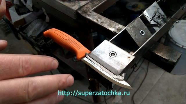 Медвежий нож от Самсонова и Banco в бритву.