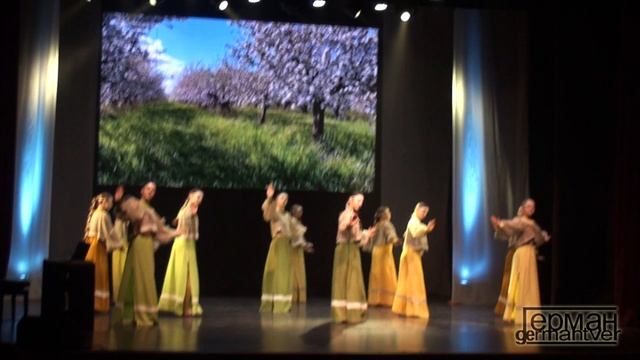 Девка по саду ходила - Образцовый самодеятельный коллектив хореографический ансамбль "Живой свет" смотреть онлайн