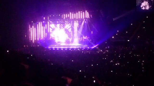 Usher 26th March 2015 O2(16) смотреть онлайн