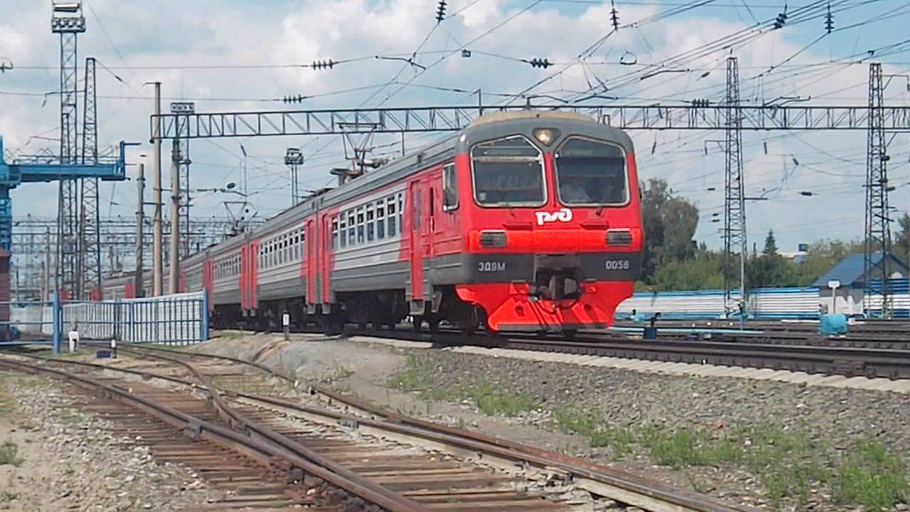 Электропоезд ЭД9М-0056