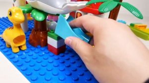 Горка для шариков из блоков лего! Горка и китом, жирафом и динозавром