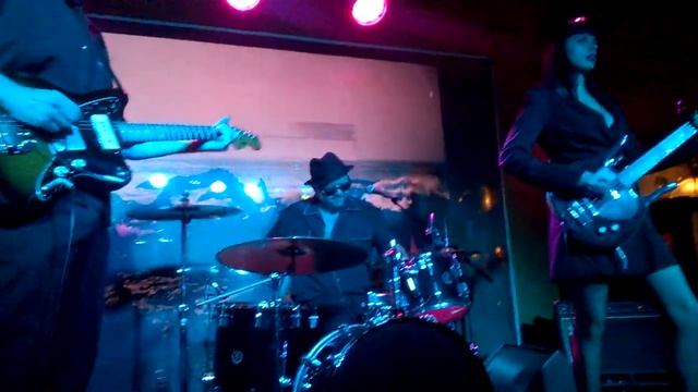 Messer Chups - Stampede