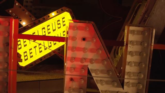Learning about "Lost Vegas: Tim Burton @ The Neon Museum" смотреть онлайн