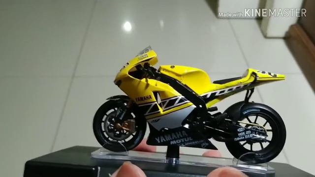 Unboxing and Review Diecast Miniatur Valentino Rossi seri Laguna Seca tahun 2005, merk Leo Models смотреть онлайн