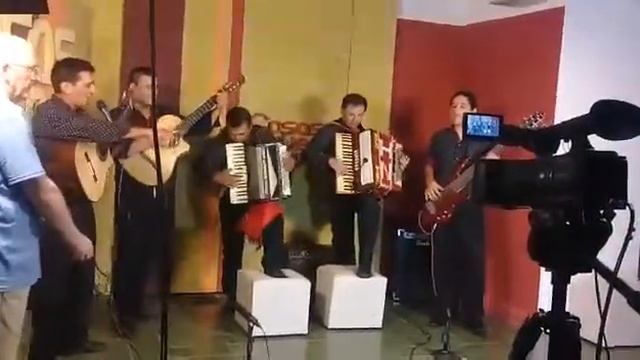 Hugo nikel en TV 1 смотреть онлайн