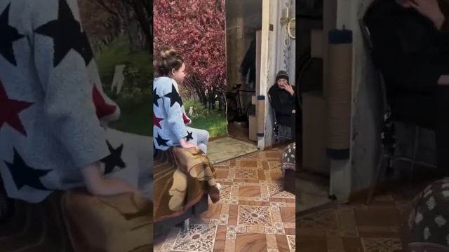 ИРИШКА ЧИКИ ПИКИ ДУМАЕТ ЧТО ПЕША ЕЙ ИЗМЕНЯЕТ смотреть онлайн