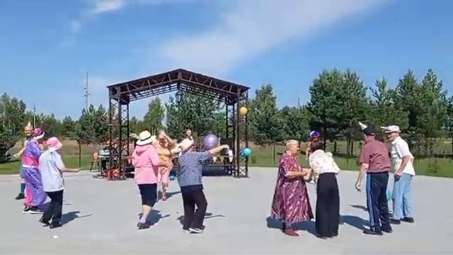 «Цирк уехал, клоуны остались» смотреть онлайн