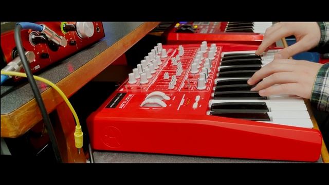 'Sunset' - P.G. (Make Noise Shared System + Arturia Minibrute) смотреть онлайн