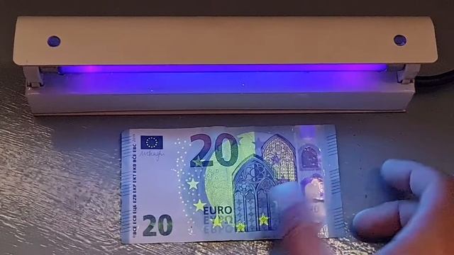 лампа ультрафиолетового света смотреть онлайн