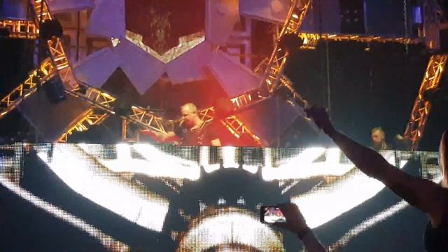 Radical Redemption - Famous @Supremacy 2017 смотреть онлайн