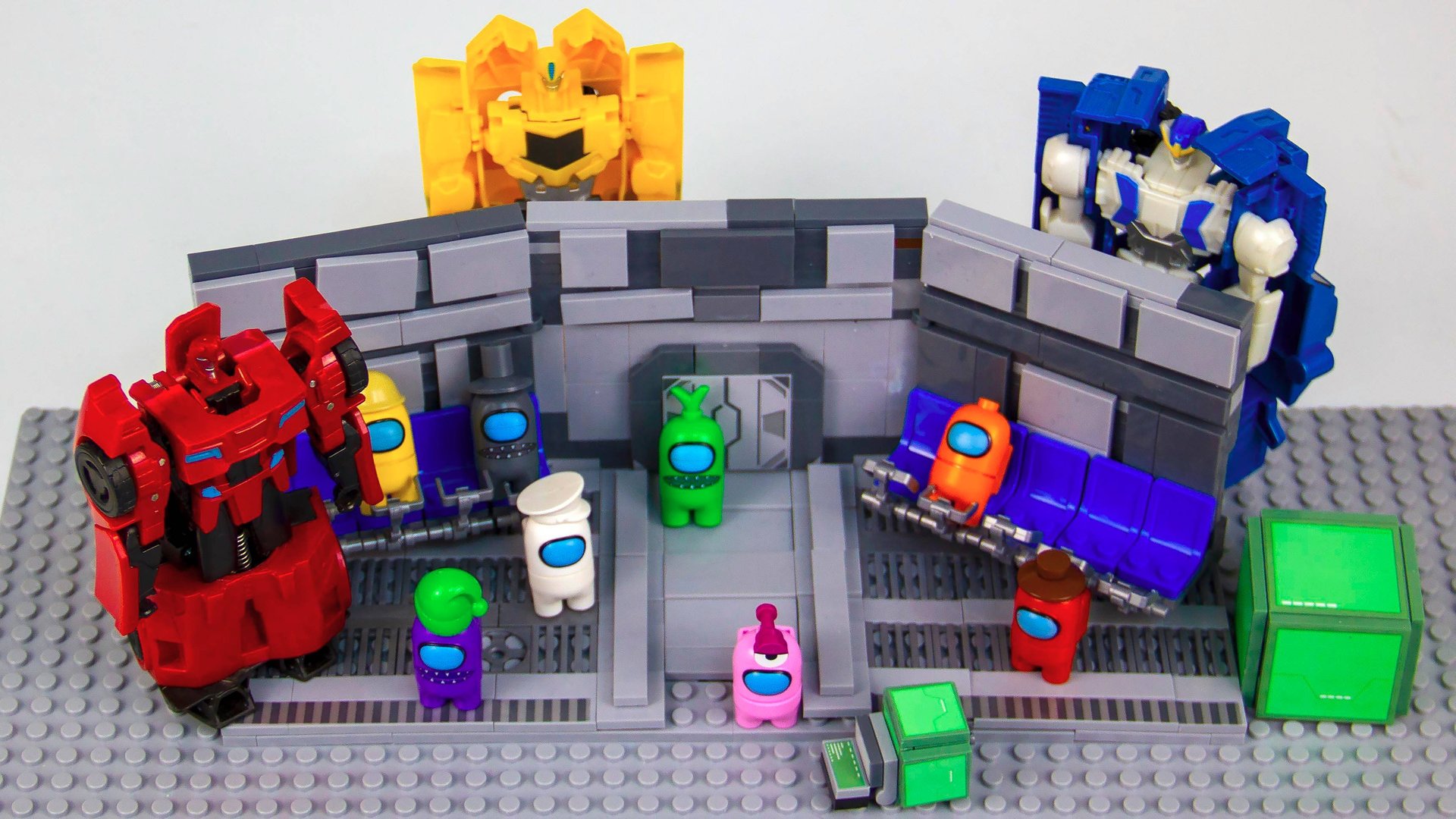 Человечки Among Us и Автоботы Трансформеры ищут Предателя. Мультики для детей. смотреть онлайн