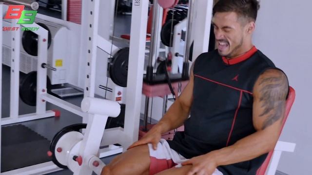 Предсоревновательная тренировка ног с Олегом Кулаковым. смотреть онлайн