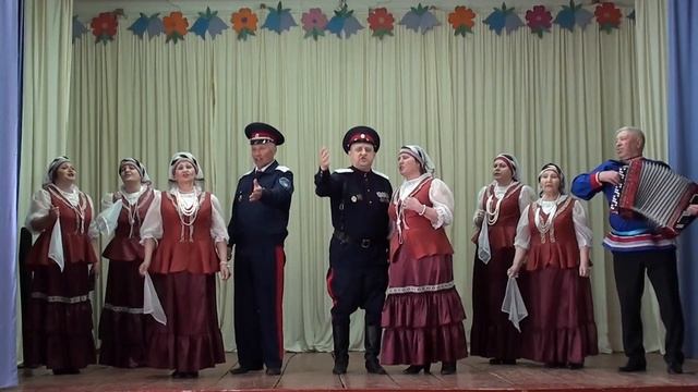 "Вот кто-то с горочки спускается" музыка народная, слова О. Капаевой смотреть онлайн