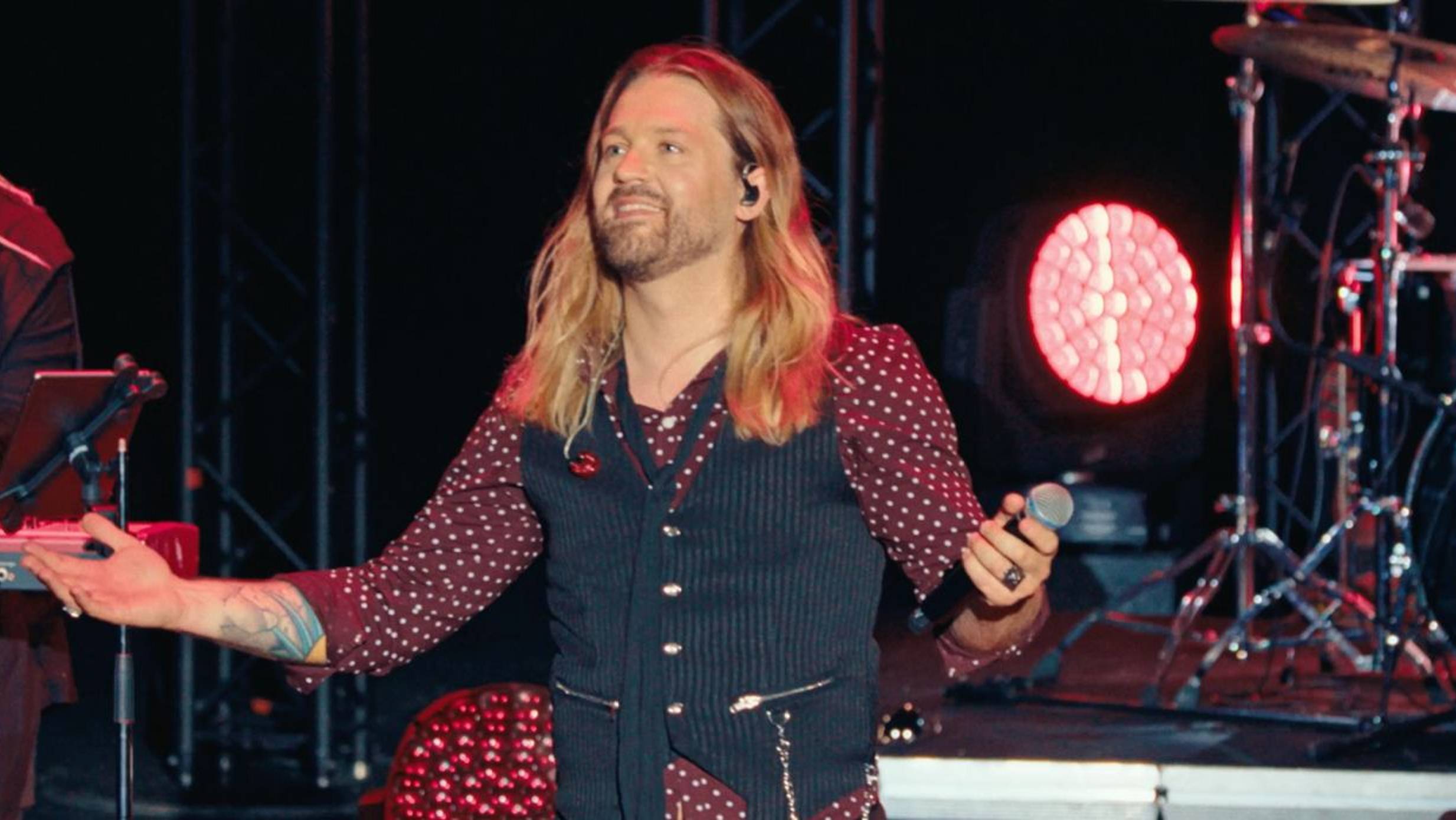 Арсений Бородин - Самая любимая (Концерт в Vegas City Hall) смотреть онлайн