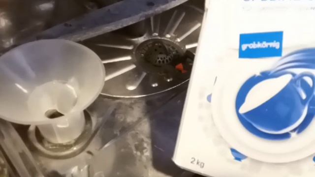 Perawatan mesin cuci piring // cleaning the dishwasher смотреть онлайн