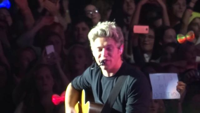 Night changes - One Direction live @ O2 London 28/09/2015 смотреть онлайн