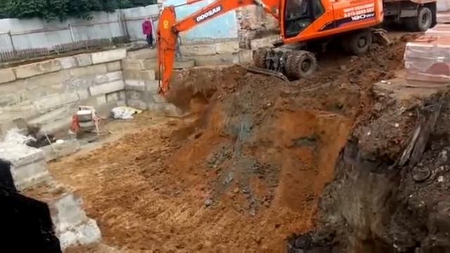 Строительство торгового центра в Боровске смотреть онлайн